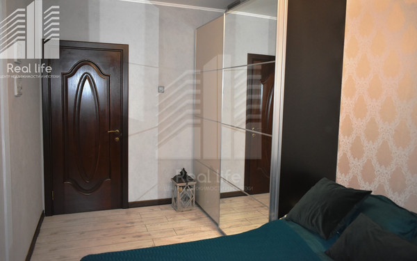 Продам трехкомнатную (3-комн.) квартиру, Школьная ул, 82, Видное г