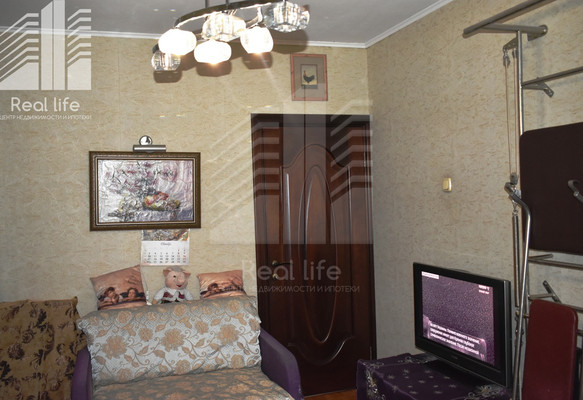 Продам трехкомнатную (3-комн.) квартиру, Школьная ул, 82, Видное г