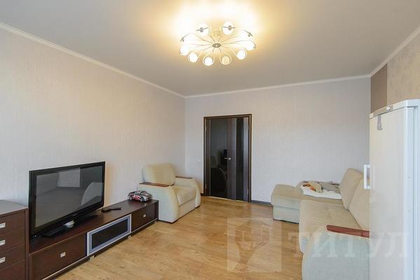Продам трехкомнатную (3-комн.) квартиру, Жданова ул, 11, Ростов-на-Дону г