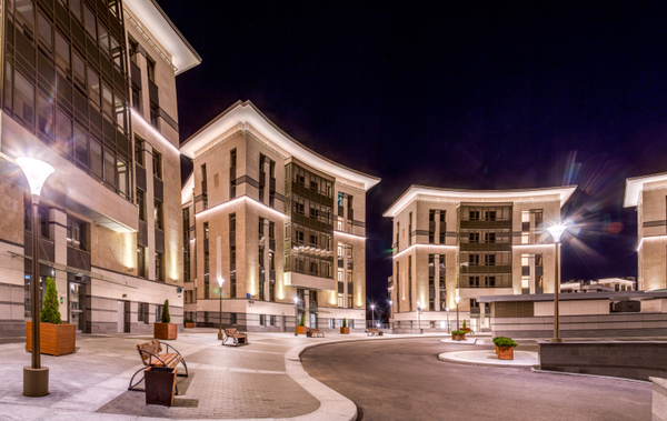 Продам трехкомнатную (3-комн.) квартиру, Петровский пр-кт, 2, Санкт-Петербург г
