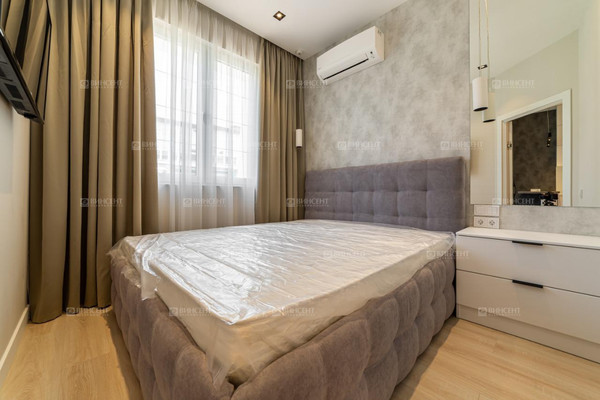 Продам однокомнатную (1-комн.) квартиру, Юбилейная ул, 7к5, Таврическое с