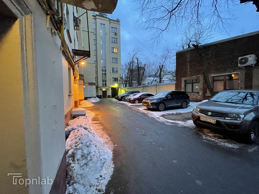 Сдам двухкомнатную (2-комн.) квартиру, Малая Никитская ул, 16к5, Москва г