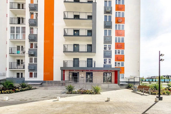 Продам двухкомнатную (2-комн.) квартиру, Акаций (Адлерский р-н) ул, 34, Сочи г