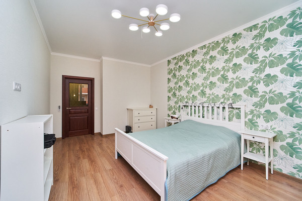 Продам трехкомнатную (3-комн.) квартиру, им. Володи Головатого ул, 174, Краснодар г