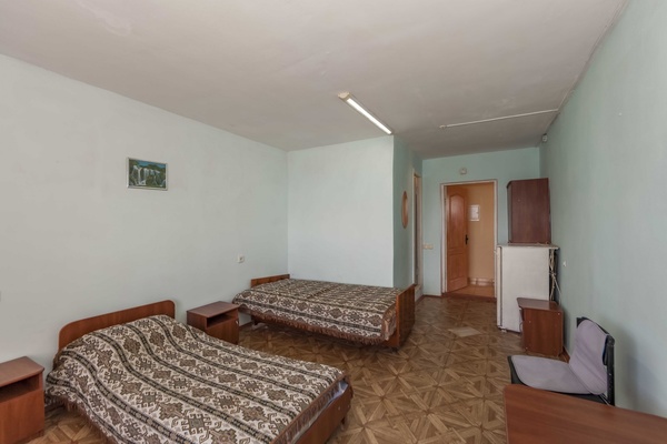 Продам коммерческое помещение 1 900 м2, Морская ул, 14, Николаевка пгт