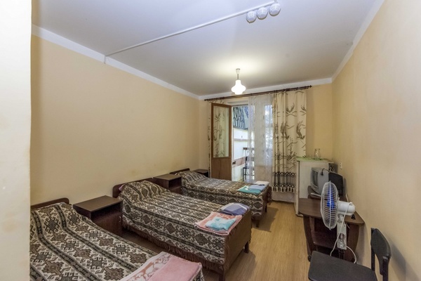 Продам коммерческое помещение 1 900 м2, Морская ул, 14, Николаевка пгт