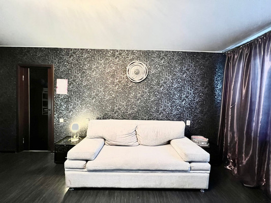 Продам трехкомнатную (3-комн.) квартиру, Витебский пр-кт, 61к5, Санкт-Петербург г