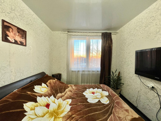 Продам трехкомнатную (3-комн.) квартиру, Витебский пр-кт, 61к5, Санкт-Петербург г