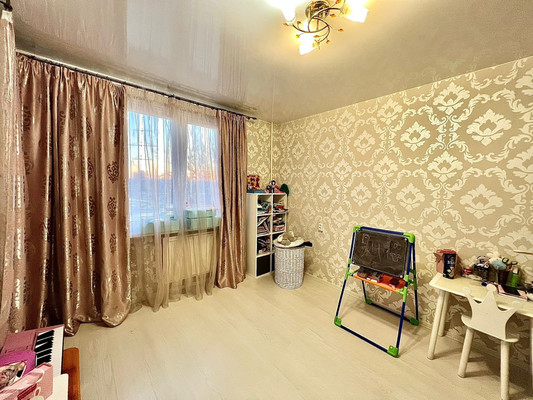 Продам трехкомнатную (3-комн.) квартиру, Витебский пр-кт, 61к5, Санкт-Петербург г