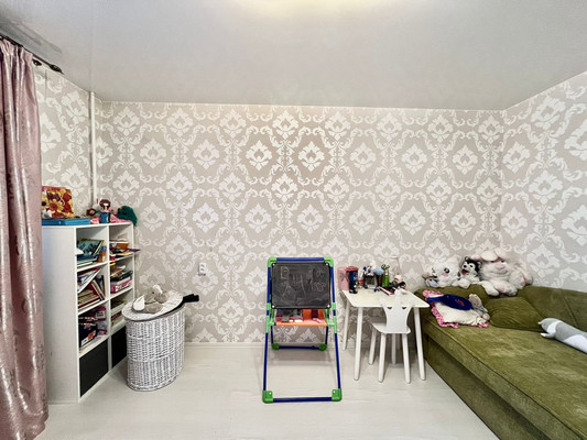 Продам трехкомнатную (3-комн.) квартиру, Витебский пр-кт, 61к5, Санкт-Петербург г