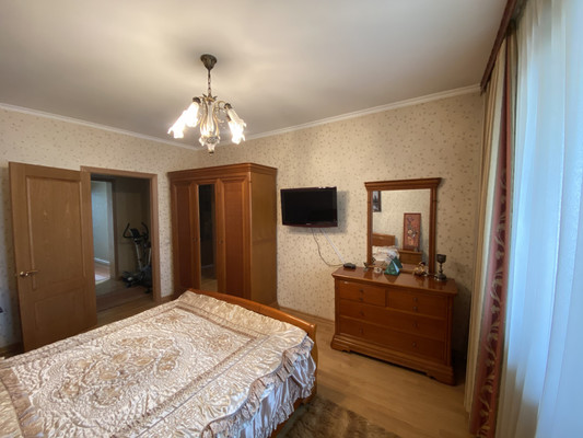 Продам многокомнатную квартиру, Островитянова ул, 9к2, Москва г
