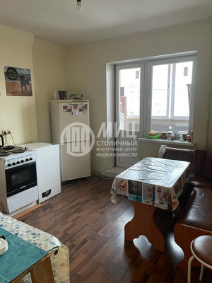 Продам трехкомнатную (3-комн.) квартиру, 2-й Чапаевский (Сходня мкр.) пер, 6, Химки г