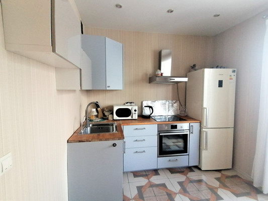 Продам трехкомнатную (3-комн.) квартиру, Курыжова (Южный мкр.) ул, 15к1, Домодедово г