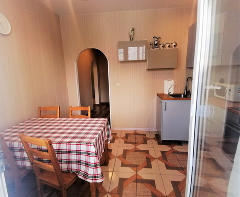 Продам трехкомнатную (3-комн.) квартиру, Курыжова (Южный мкр.) ул, 15к1, Домодедово г