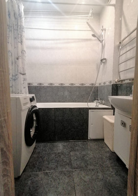 Продам трехкомнатную (3-комн.) квартиру, Курыжова (Южный мкр.) ул, 15к1, Домодедово г