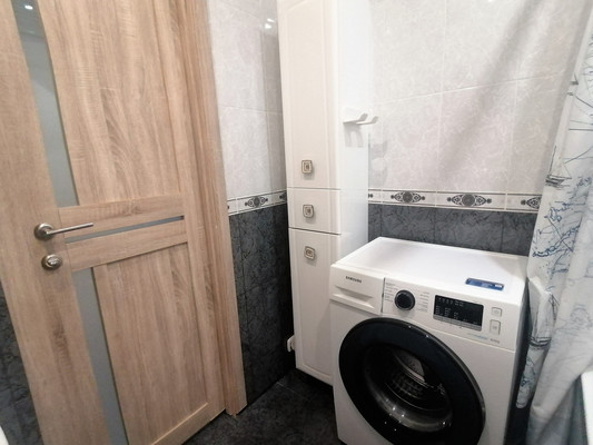 Продам трехкомнатную (3-комн.) квартиру, Курыжова (Южный мкр.) ул, 15к1, Домодедово г