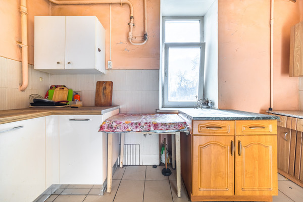 Продам комнату в 20-комн. квартире, Пугачёва ул, 4, Санкт-Петербург г