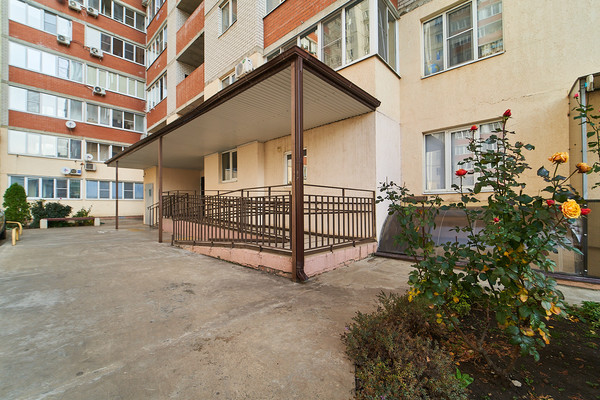 Продам однокомнатную (1-комн.) квартиру, им. Героя Яцкова И.В. ул, 10, Краснодар г