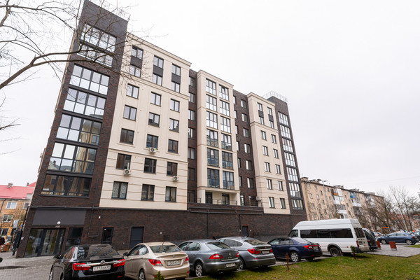 Продам двухкомнатную (2-комн.) квартиру, Каштановая аллея ул, 97, Калининград г