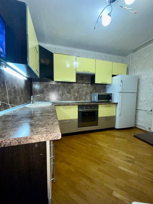 Продам двухкомнатную (2-комн.) квартиру, им. Калинина ул, 13к58, Краснодар г