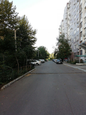 Продам двухкомнатную (2-комн.) квартиру, им. Калинина ул, 13к58, Краснодар г
