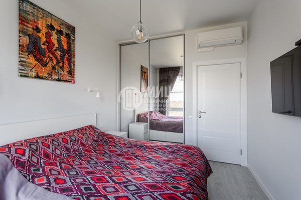 Продам трехкомнатную (3-комн.) квартиру, Варшавское ш, 168к7, Москва г