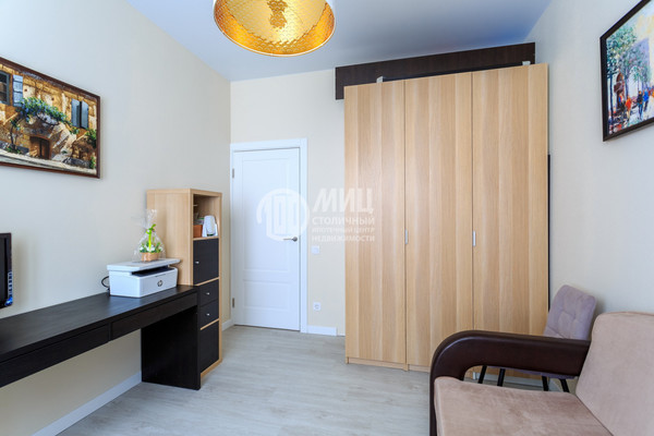 Продам трехкомнатную (3-комн.) квартиру, Варшавское ш, 168к7, Москва г