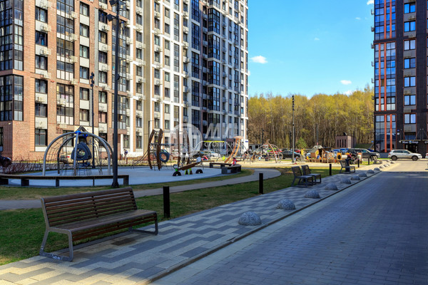 Продам трехкомнатную (3-комн.) квартиру, Варшавское ш, 168к7, Москва г