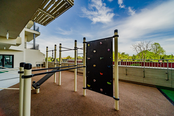 Продам двухкомнатную (2-комн.) квартиру, им. 40-летия Победы ул, 33, Краснодар г