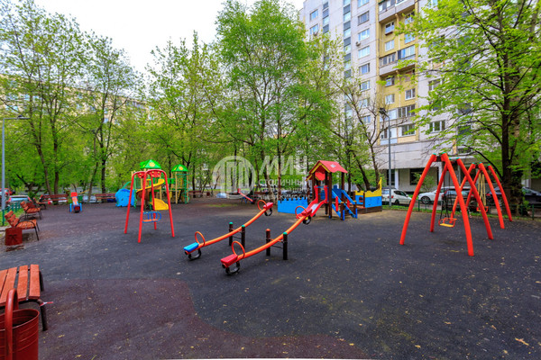 Продам трехкомнатную (3-комн.) квартиру, Трифоновская ул, 11, Москва г