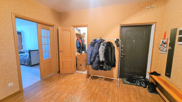 Продам двухкомнатную (2-комн.) квартиру, Родники мкр, 8, Знамя Октября п