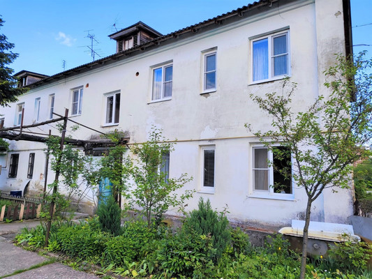 Продам двухкомнатную (2-комн.) квартиру, Макаренко ул, 9, Апшеронск г