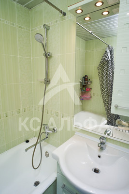 Продам трехкомнатную (3-комн.) квартиру, Октябрьский пр-кт, 371, Сыктывкар г