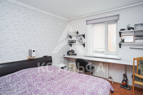 Продам трехкомнатную (3-комн.) квартиру, Октябрьский пр-кт, 371, Сыктывкар г
