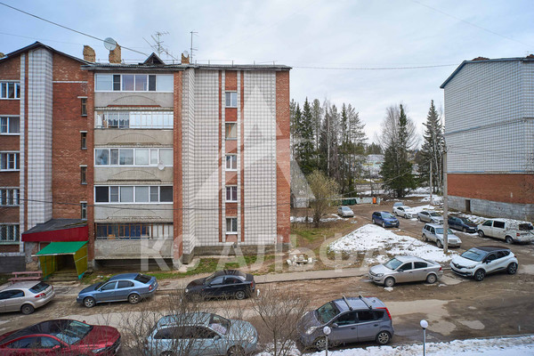 Продам трехкомнатную (3-комн.) квартиру, Октябрьский пр-кт, 371, Сыктывкар г