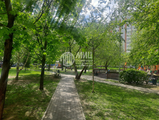 Продам двухкомнатную (2-комн.) квартиру, Святоозерская ул, 34, Москва г
