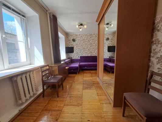 Продам однокомнатную (1-комн.) квартиру, Есенина ул, 3А, Киров г