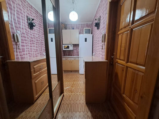Продам однокомнатную (1-комн.) квартиру, Есенина ул, 3А, Киров г