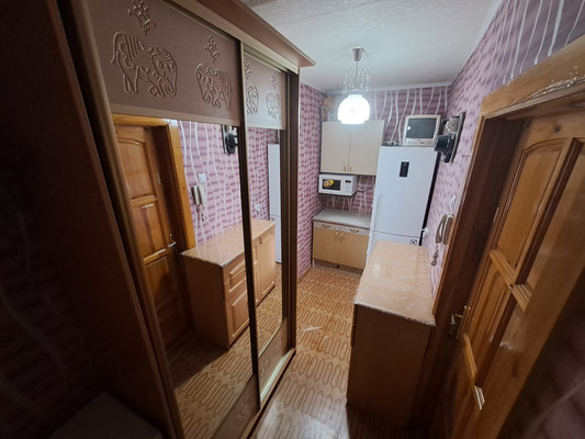 Продам однокомнатную (1-комн.) квартиру, Есенина ул, 3А, Киров г