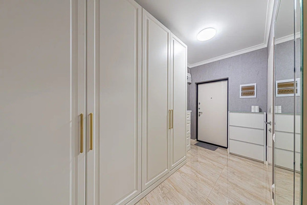 Продам однокомнатную (1-комн.) квартиру, Виноградная ул, 22/1А, Беранда с