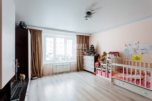 Продам однокомнатную (1-комн.) квартиру, Усиевича ул, 25к2, Москва г