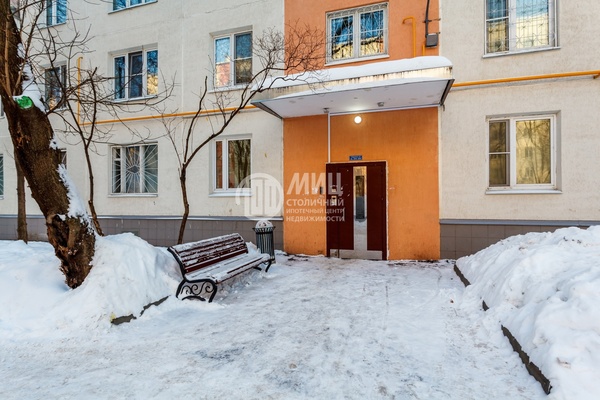 Продам однокомнатную (1-комн.) квартиру, Усиевича ул, 25к2, Москва г