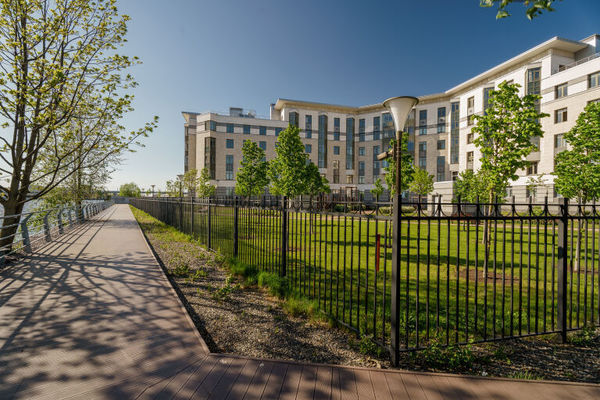 Продам трехкомнатную (3-комн.) квартиру, Петровский пр-кт, 2, Санкт-Петербург г