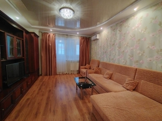Продам двухкомнатную (2-комн.) квартиру, им. Володи Головатого ул, 172, Краснодар г