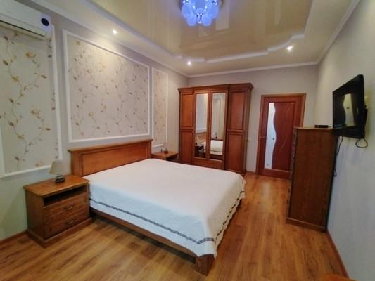 Продам двухкомнатную (2-комн.) квартиру, им. Володи Головатого ул, 172, Краснодар г