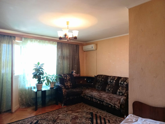 Продам однокомнатную (1-комн.) квартиру, Клубная ул, 15, Апшеронск г
