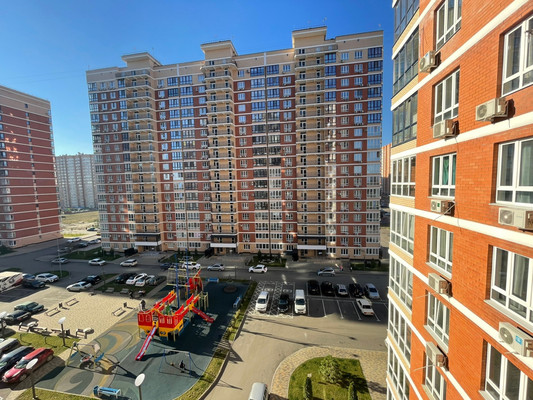 Продам двухкомнатную (2-комн.) квартиру, Героев-Разведчиков ул, 64кС, Краснодар г