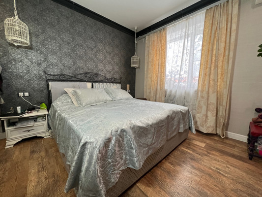 Продам трехкомнатную (3-комн.) квартиру, 57, Щапово п