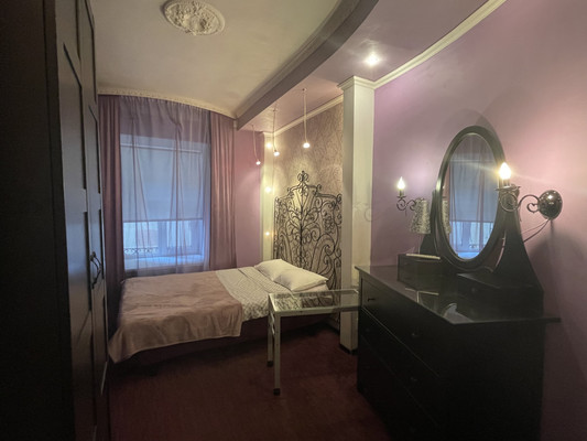 Сдам комнату в 5-комн. квартире, Марата ул, 22-24, Санкт-Петербург г