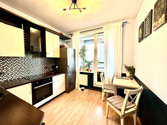 Продам однокомнатную (1-комн.) квартиру, Европейский пр-кт, 9к2, Кудрово г